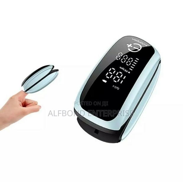 Fingertip Pulse Oximeter · Photo 4