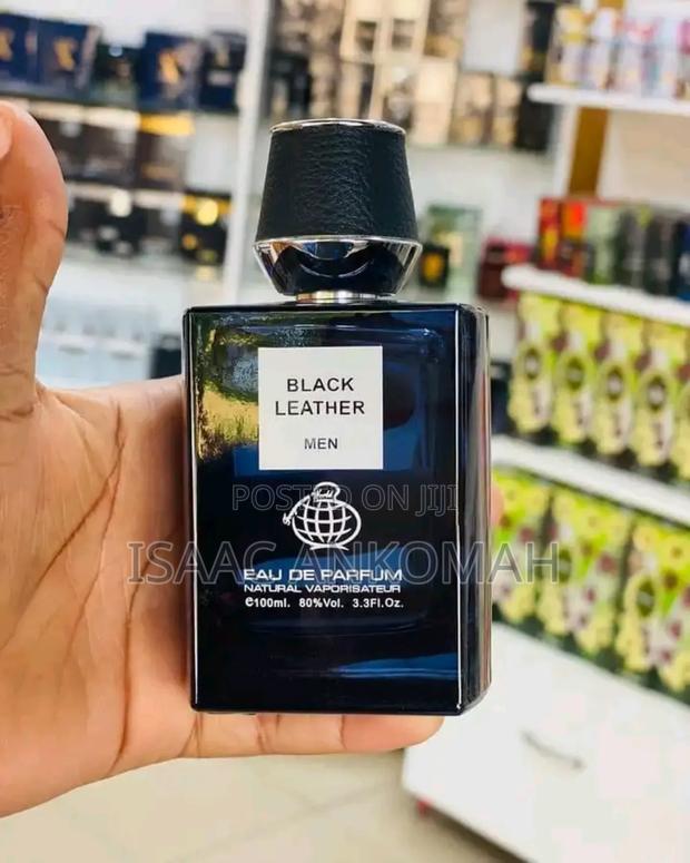 Black Leather Perfume · Photo 3