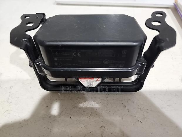 Toyota Corollary Front Cruise Control Radar Sensor photo 2