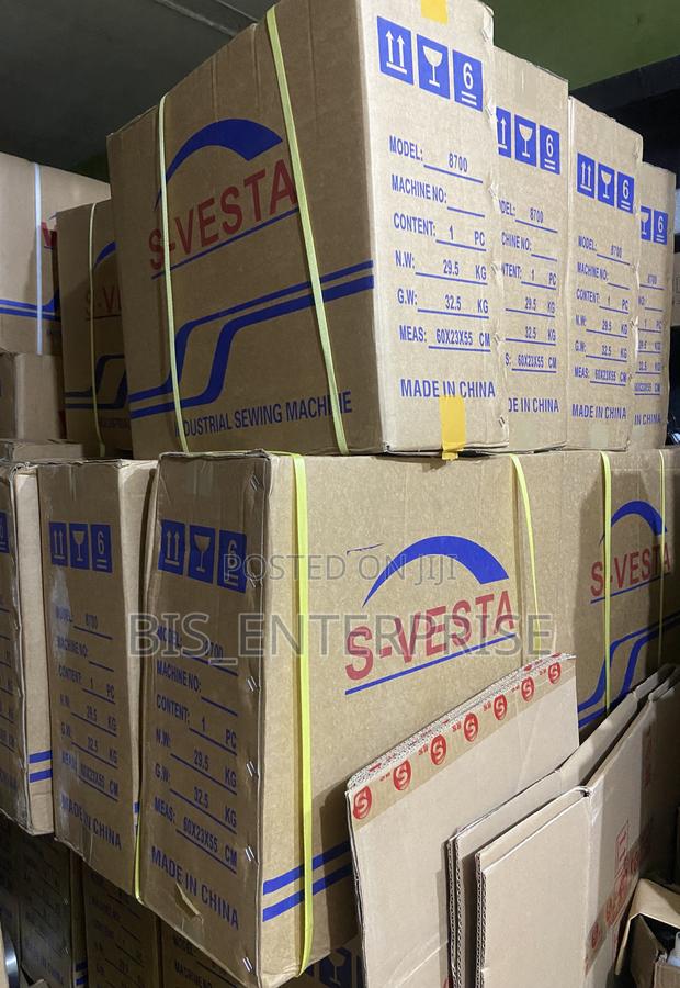 Vesta Industrial Sewing Machine · Photo 3