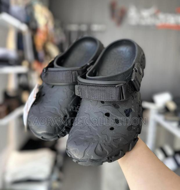 Crocs All-Terrain Atlas Clogs · Photo 4