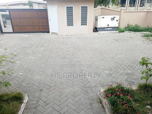 4bdrm House in East Legon for rent photo 3