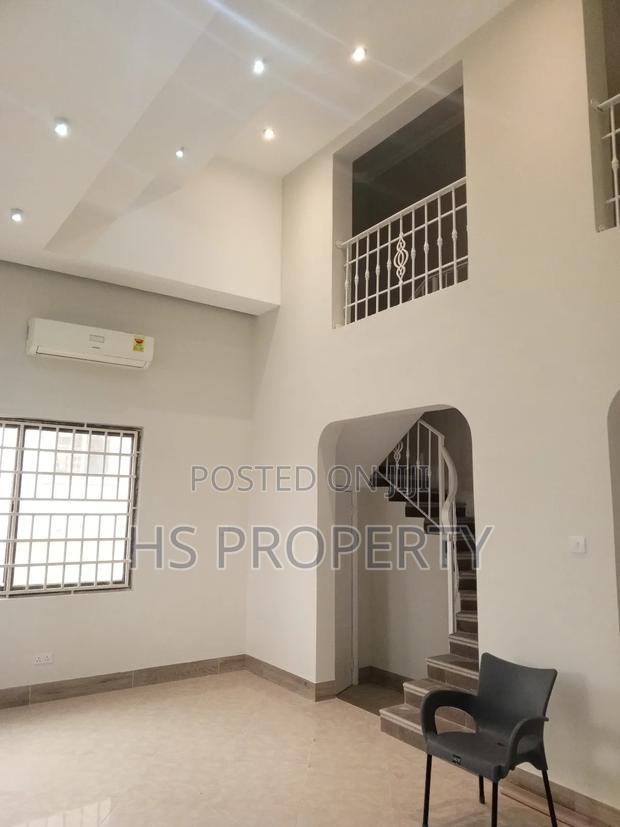 4bdrm House in East Legon for rent photo 4