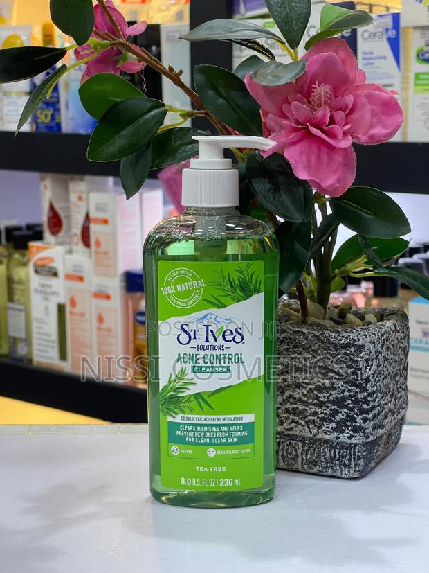 St. Ives Acne Control Cleanser · Photo 2