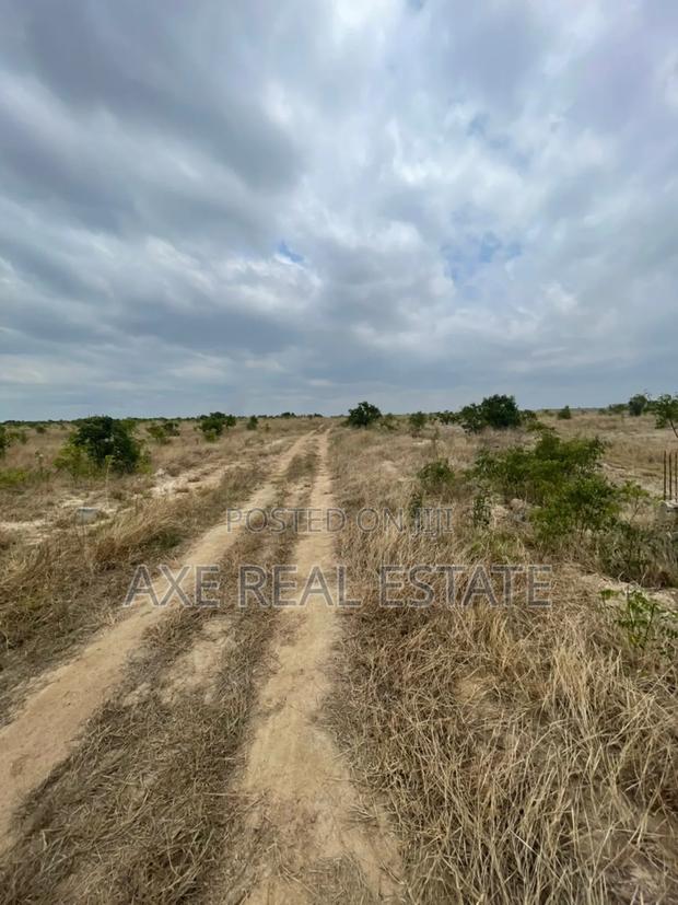 Newly Designed Gate Community Lands at Prampram Beach Road · Photo 4