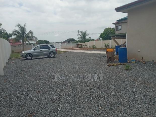 5bdrm House in Amrahia, Adenta for sale