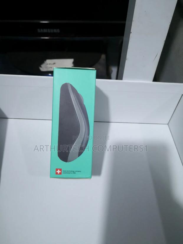 Logitech Wireless Mouse photo 2