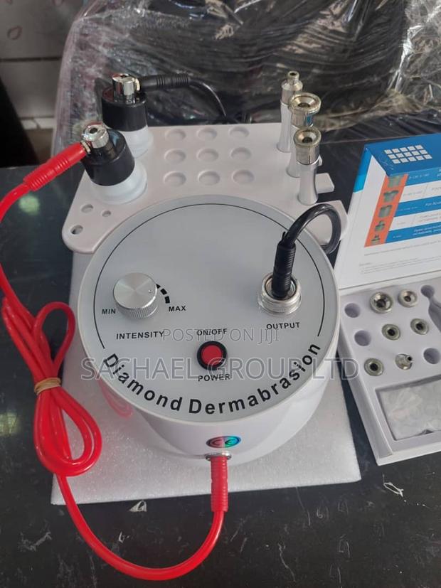 Diamond Dermabrasion Machine · Photo 4