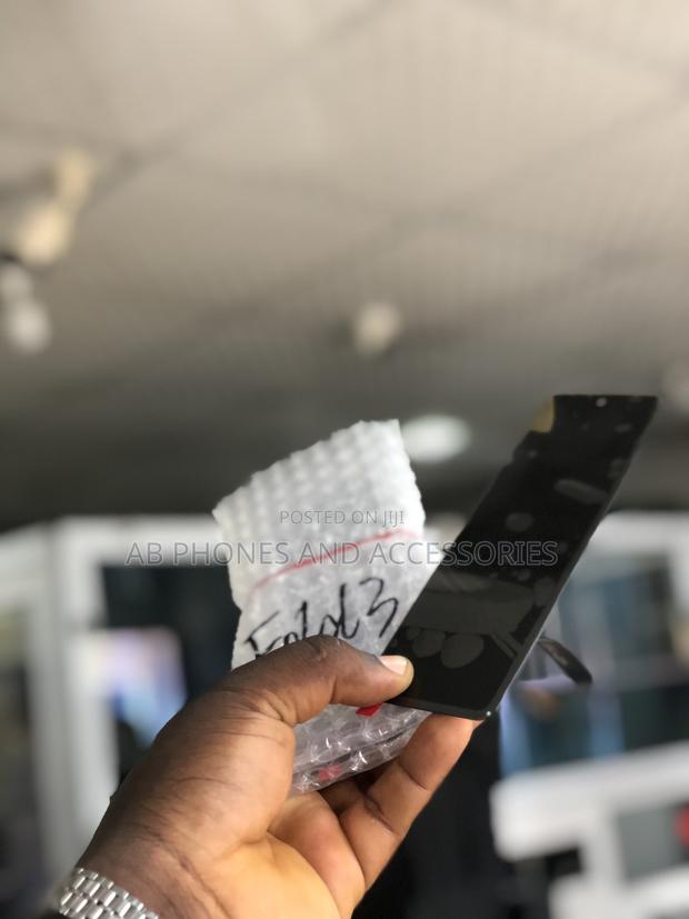 New Samsung Galaxy Fold 3 Screen · Photo 2