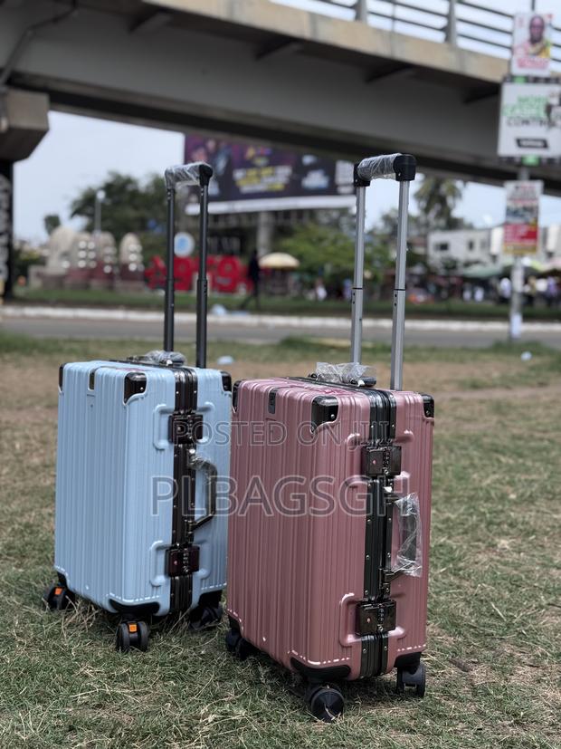 Zipless Trolling Traveling Luxurious Hand Luggage Smallsize · Photo 3