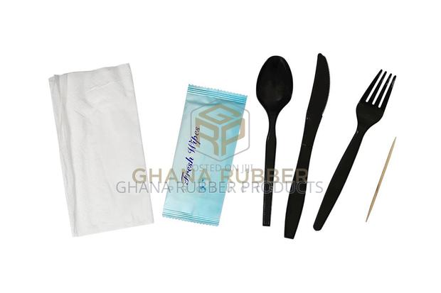 Cutlery Set Deluxe Black With Wet Wipes (800 Packets) · Photo 2