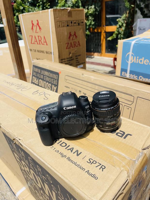 Shop Classic Canon EOS 5D Mark IV SLR Camera. · Photo 2