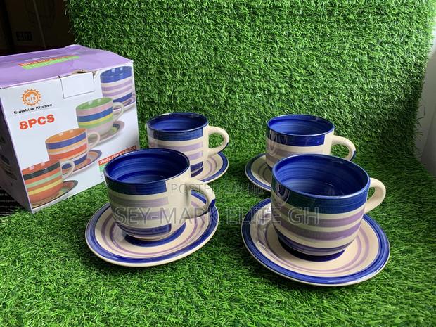 8pcs Elegant Cups and Saucers · Photo 4