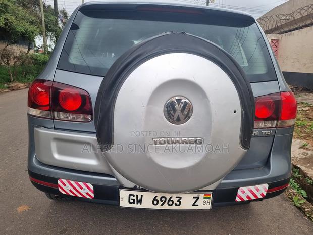 Volkswagen Touareg 2008 Gray