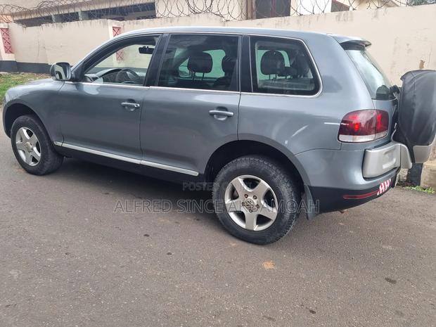 Volkswagen Touareg 2008 Gray