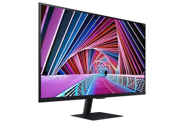 Samsung 27” UHD Computer Monitor · Photo 2