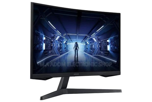 Samsung Curved 27” Gaming Monitor QHD With 165hz Refresh · Photo 2
