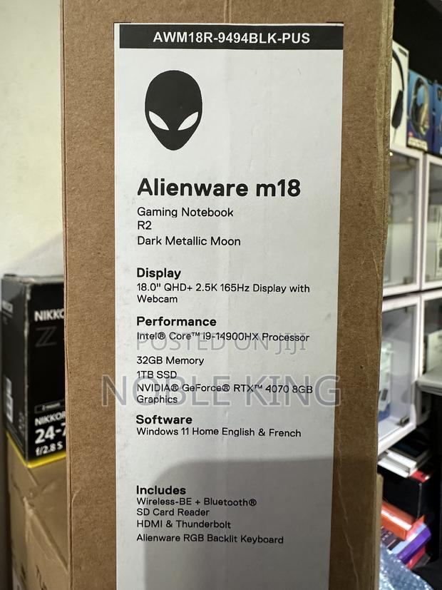 New Laptop Dell Alienware M18 R2 32GB Intel Core I9 SSD 1T · Photo 4