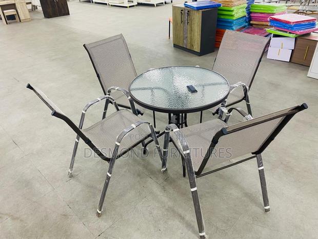 Outdoor Tables With 4 Chairs · Photo 3