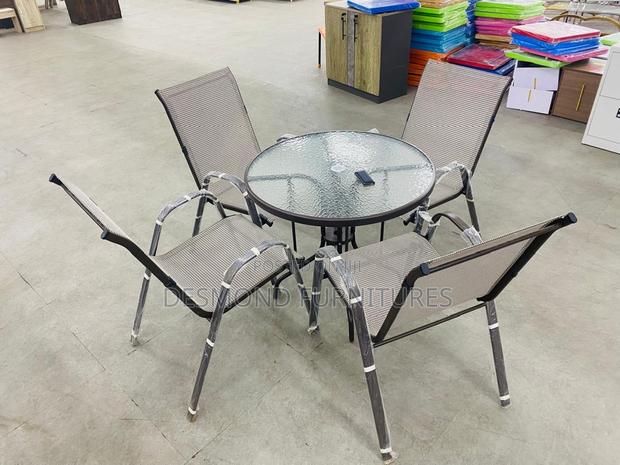 Outdoor Tables With 4 Chairs · Photo 2