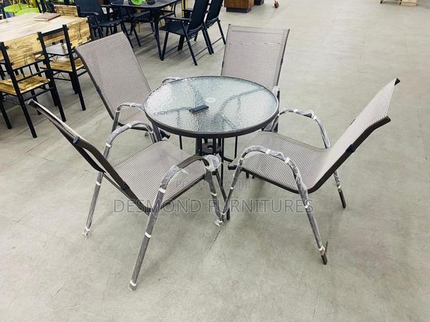 Outdoor Tables With 4 Chairs