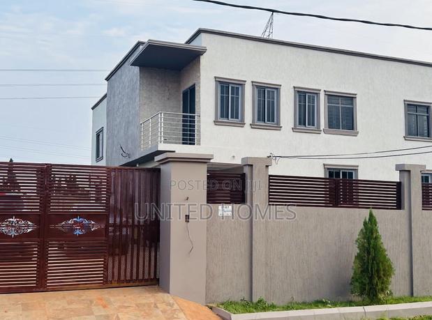5bdrm House in Oyarifa for sale · Photo 1