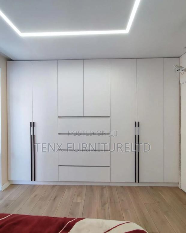 Wardrobe With (6 Doors) Hidden Compartment · Photo 2