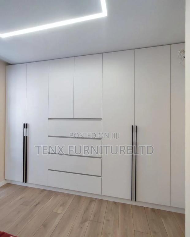 Wardrobe With (6 Doors) Hidden Compartment · Photo 3