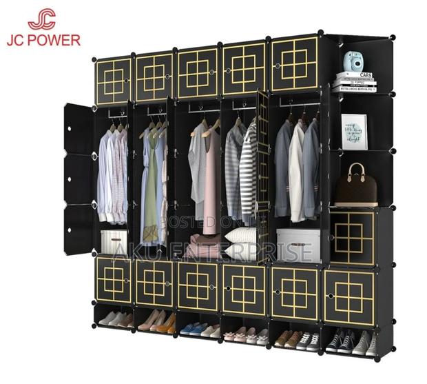 30 Cubes Plastic Wardrobe · Photo 3