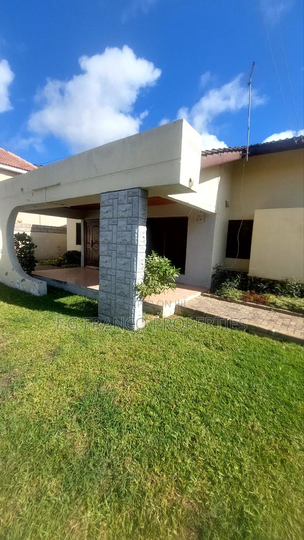2bdrm House in Kg. Franco, Spintex for sale · Photo 2