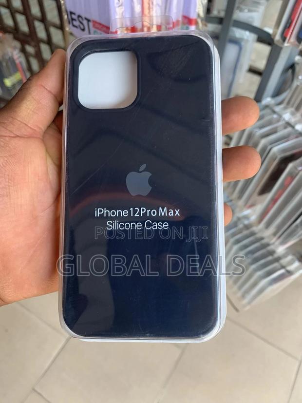 Silicone Cover for iPhones · Photo 3