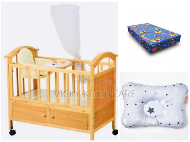 Push Push Baby Wooden Cot With Mattress and Pillow · Photo 2