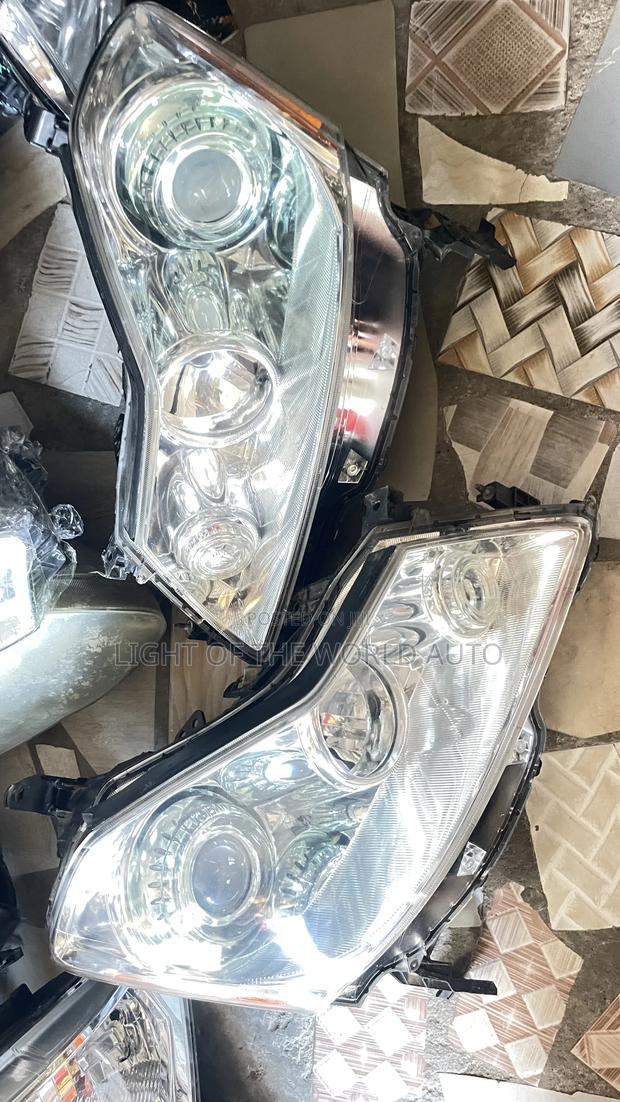 Infiniti M45 Headlight 2010 Charger Type