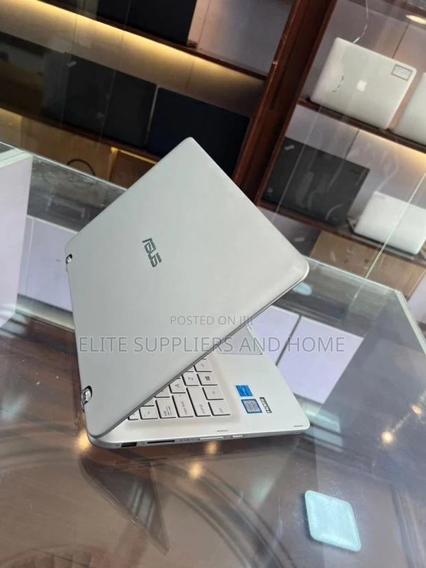 Laptop Asus Q304UA 8GB Intel Core I5 SSD 256GB · Photo 2