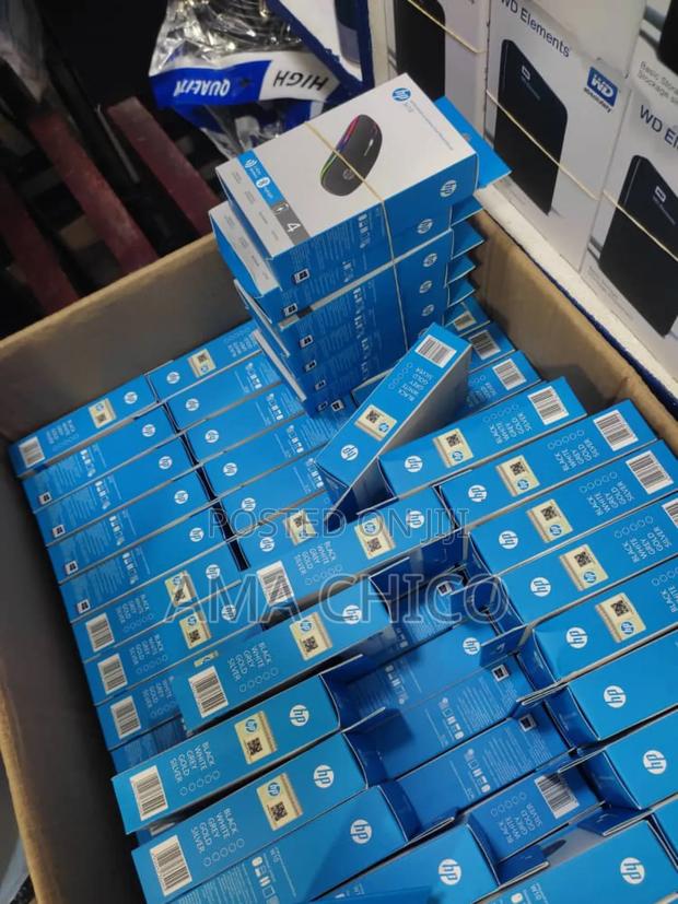 Wireless and Bluetooth Rechargeable Mouse · Photo 4