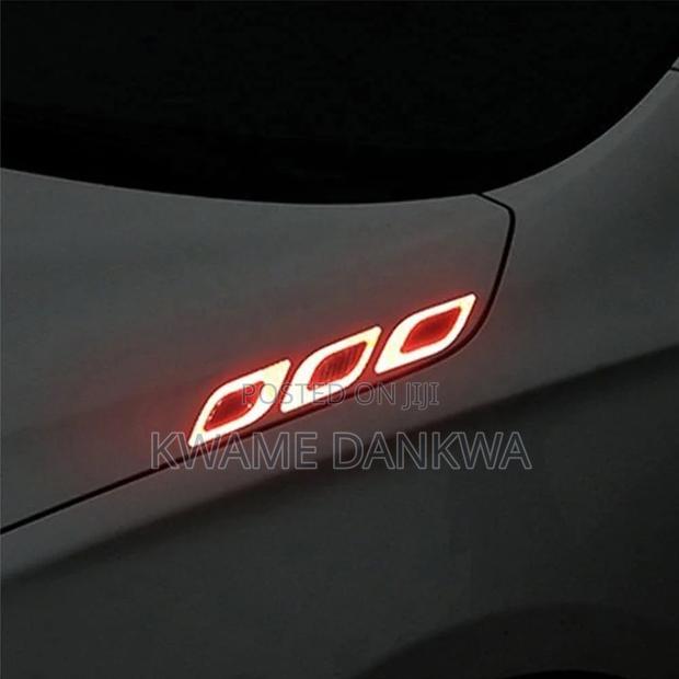 6 Finger Reflective and Decorative Fender Stickers photo 9