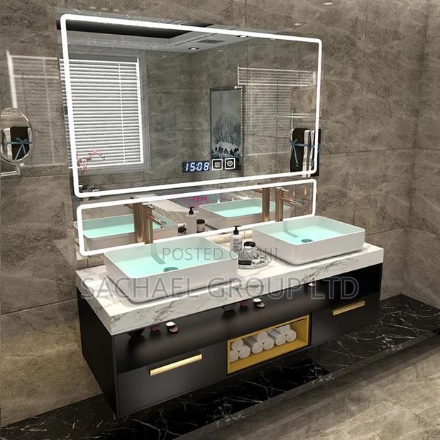 Elegant Marble Double Basin · Photo 3