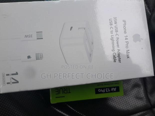 Super Fast ,In Box iPhone Typɛ C Fast Charger · Photo 1