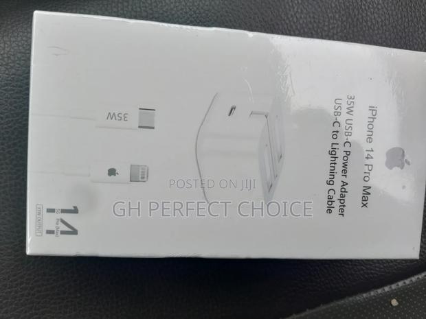 Super Fast ,In Box iPhone Typɛ C Fast Charger · Photo 2