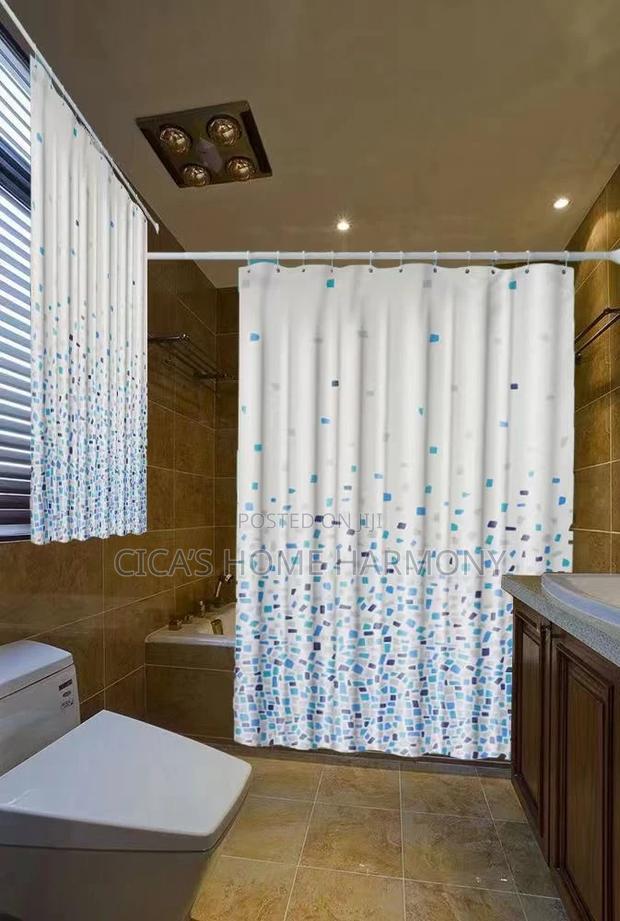 2in1 Shower Curtains · Photo 1