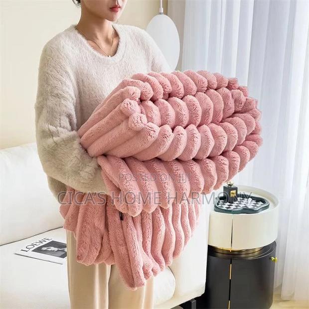 Luxury Blankets · Photo 2
