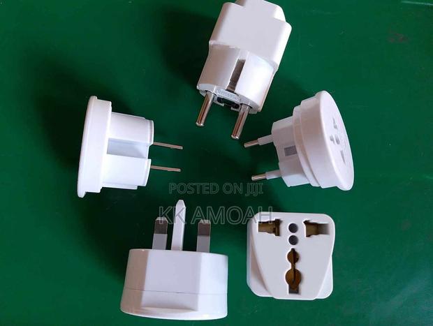 Universal Input / Output Plug Adapter for All Countries
