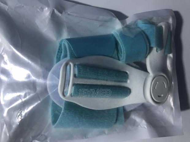Toe Brace/Splint · Photo 4