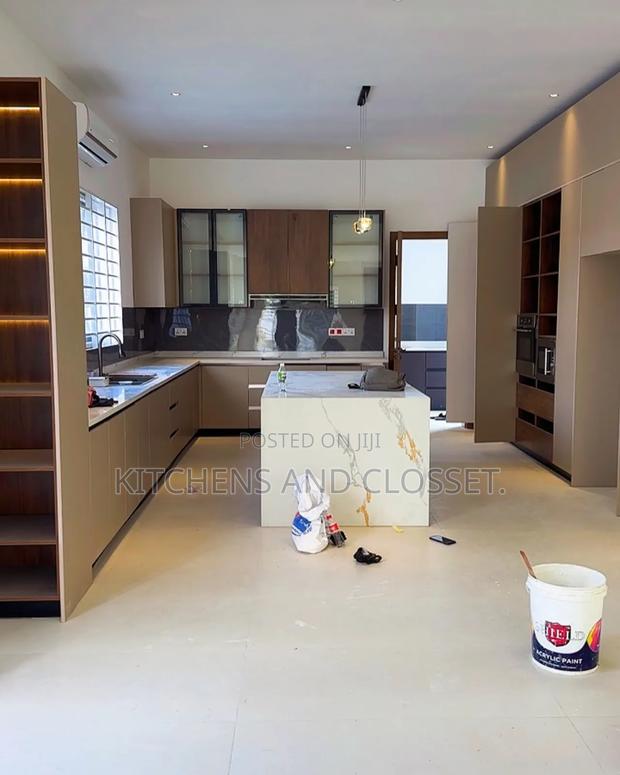 Modern Kitchen Capinent photo 2