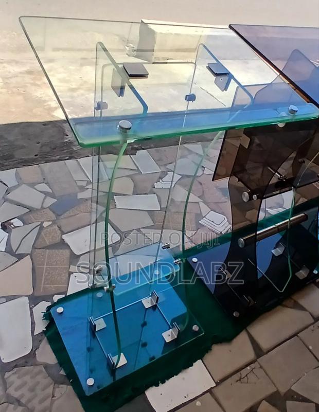 Glass Pulpit Acrylic · Photo 2