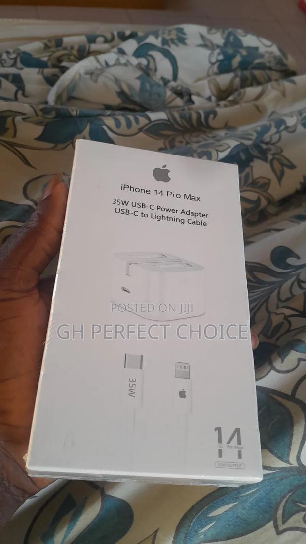 Sturdy iPhone Fast Charging Cable · Photo 1
