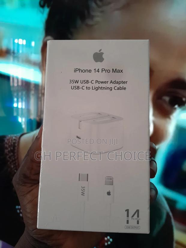 Sturdy iPhone Fast Charging Cable · Photo 2