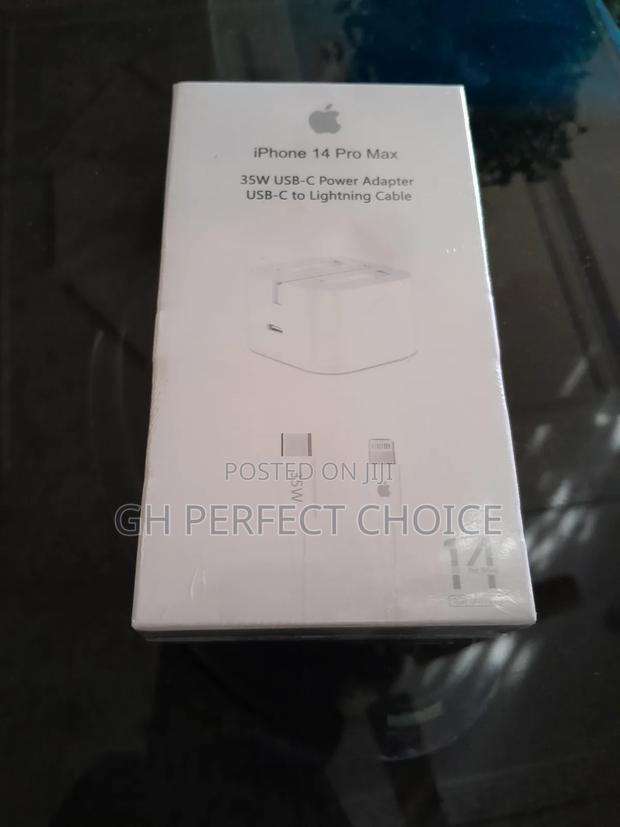 Commercial-Standard iPhone Fast Charging Solution · Photo 1