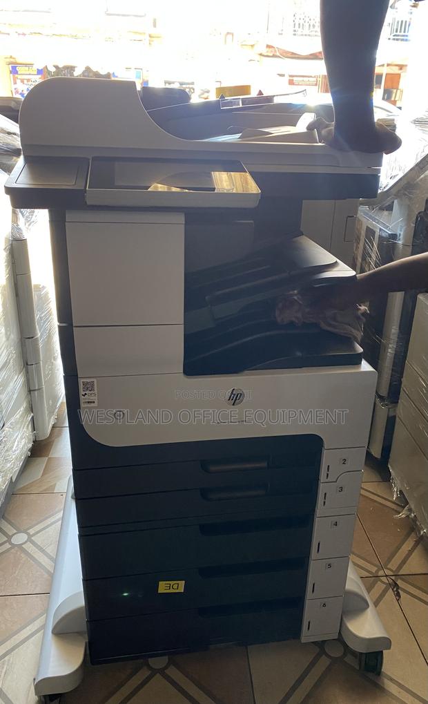 HP Laserjet Enterprise MFP M725 · Photo 4