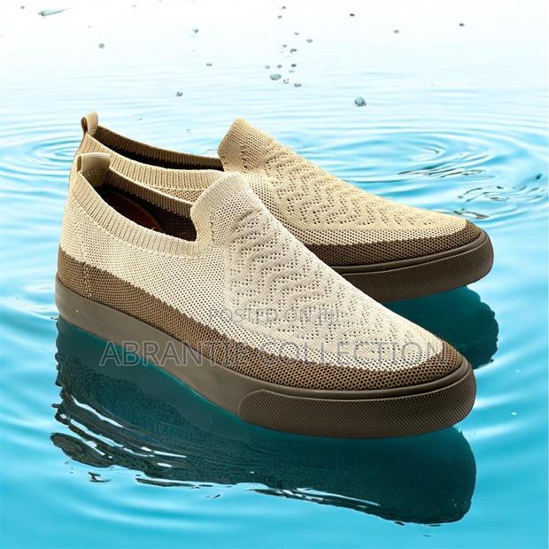 Men Fashion Easy Wear Brown · Photo 4